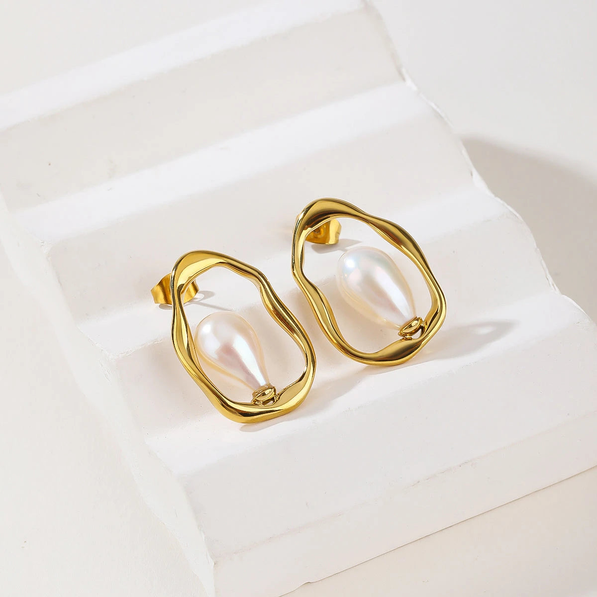 Gold Pearl Drop Earrings - Lustrous Bridal-Inspired Statement Dangles